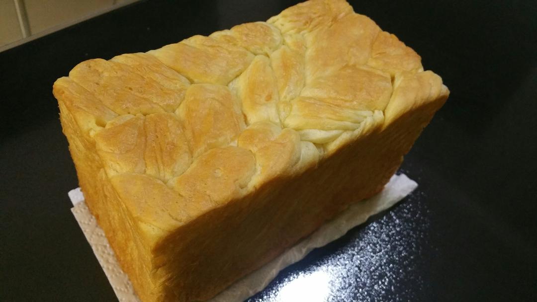 金砖面包－－一个很成功的手撕起酥面包配方