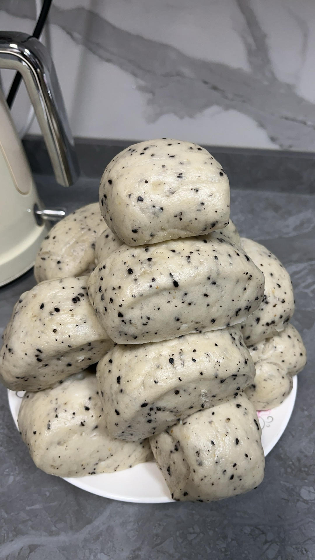 黑芝麻山药小馒头 (一次发酵，简单快手)