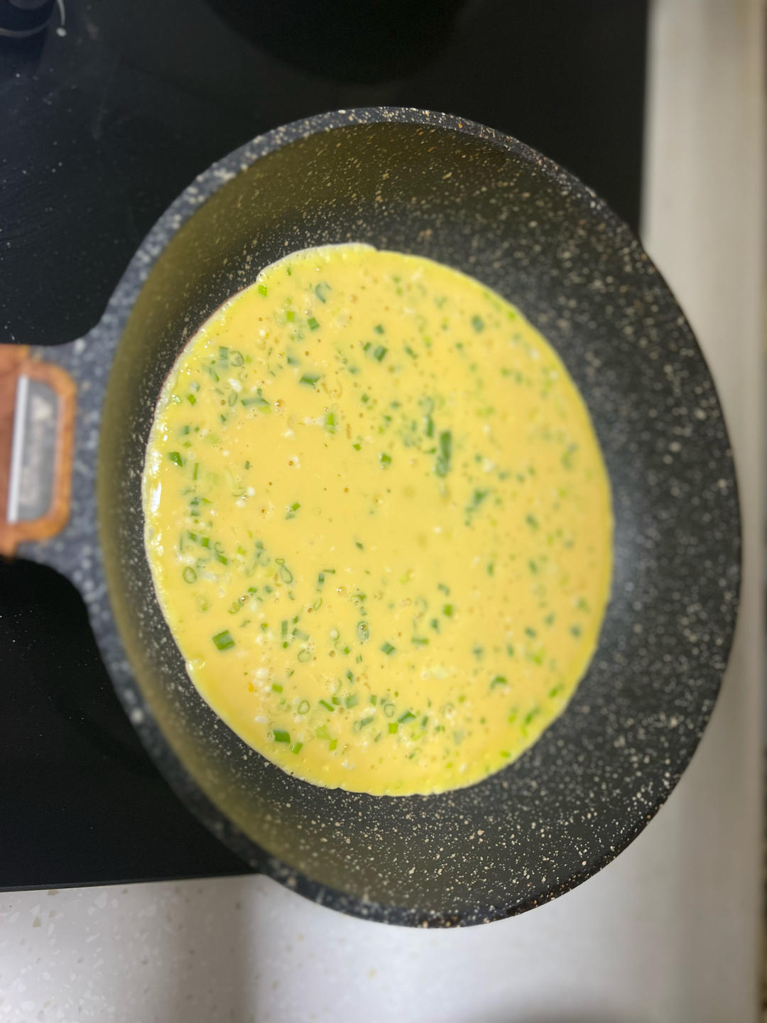 🔥一人食|不加一滴水的香葱鸡蛋饼做法