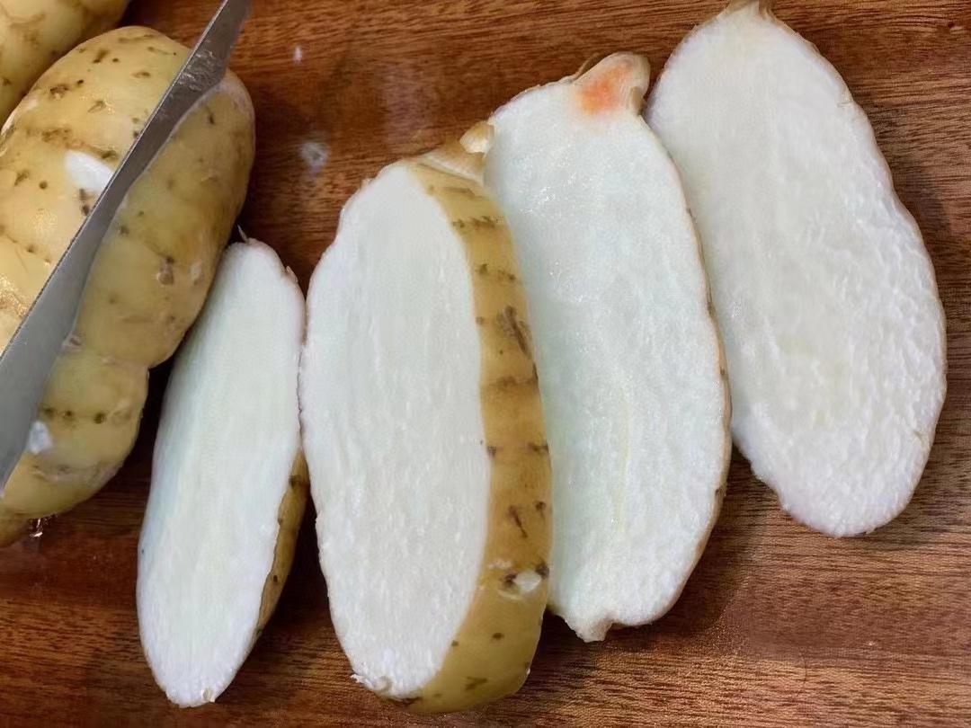 新鲜天麻炖鸡汤