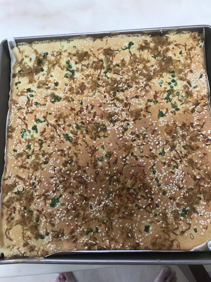香葱肉松蛋糕，比买的还好吃呀