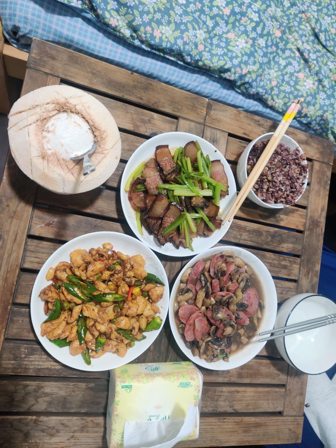 尖椒鸡丁(保持肉很嫩的窍门)