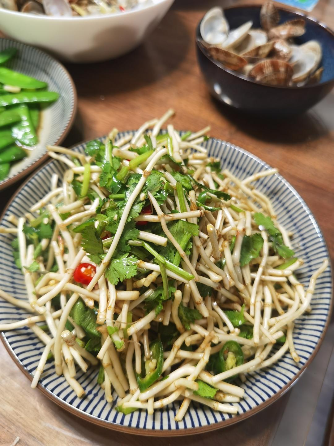 凉拌鱼腥草（折耳根）