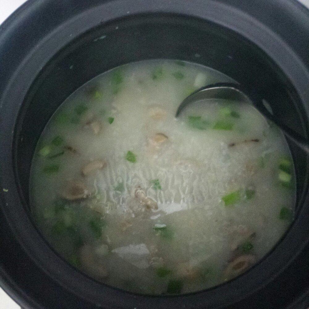 养胃早餐🤣香菇肉丝粥
