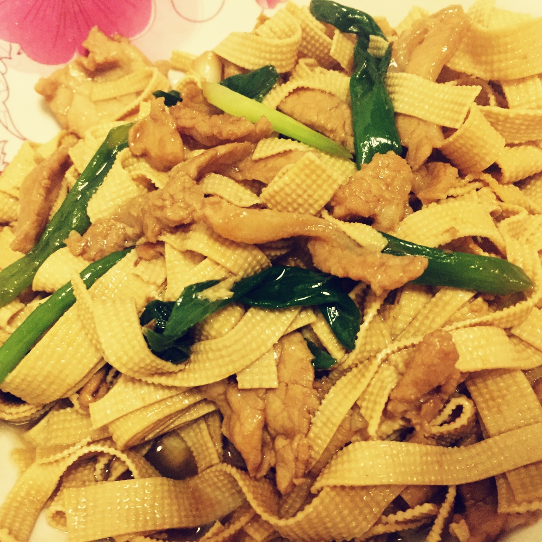 手机用户5211t3u4做的青椒豆腐皮炒肉丝