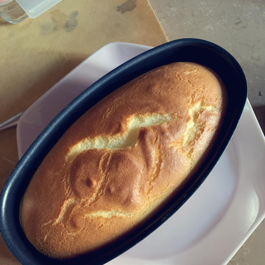 入口即化的酸奶蛋糕，又嫩又软都不用嚼，新手一看就会