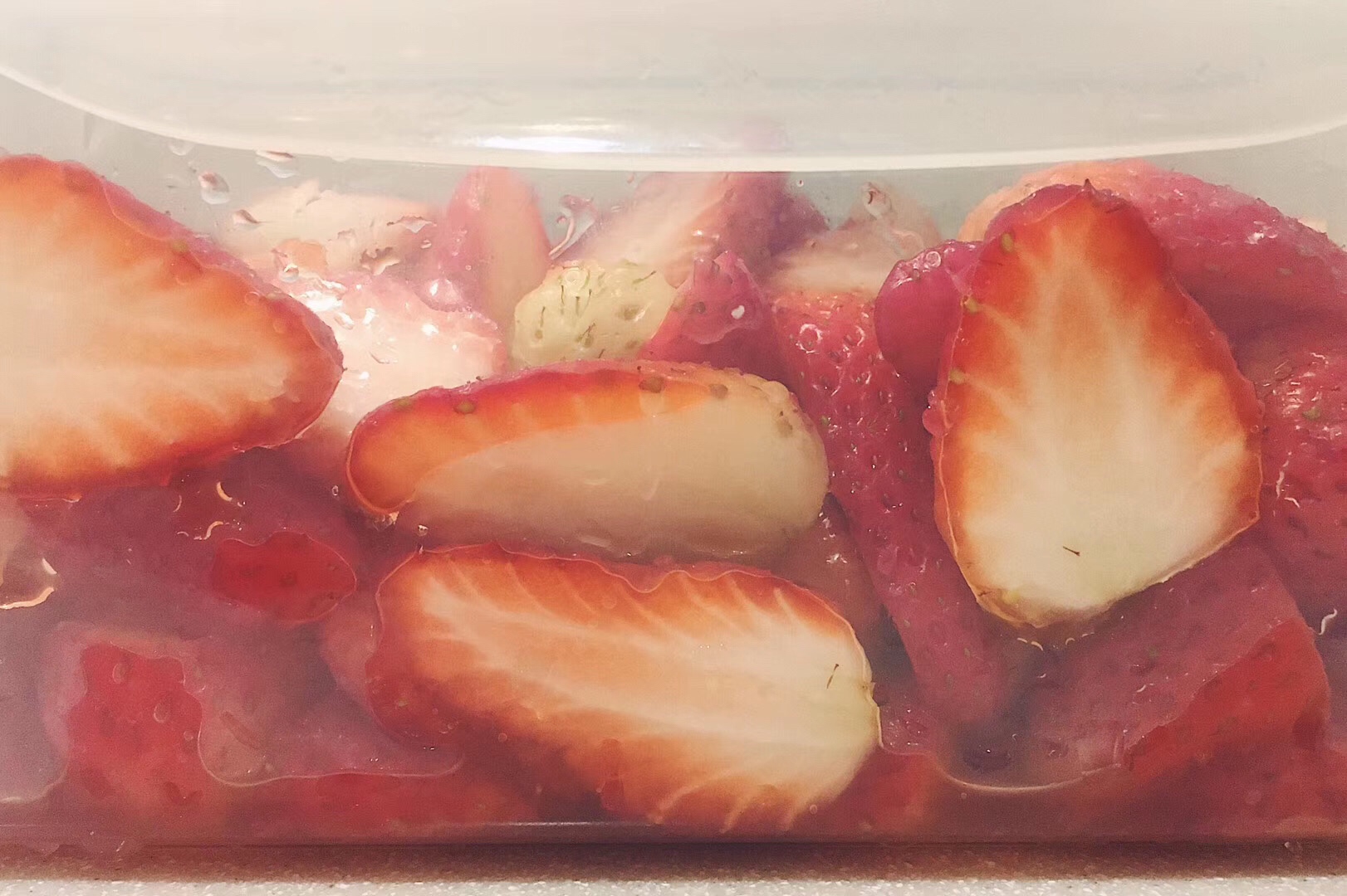 冻草莓的做法 步骤2