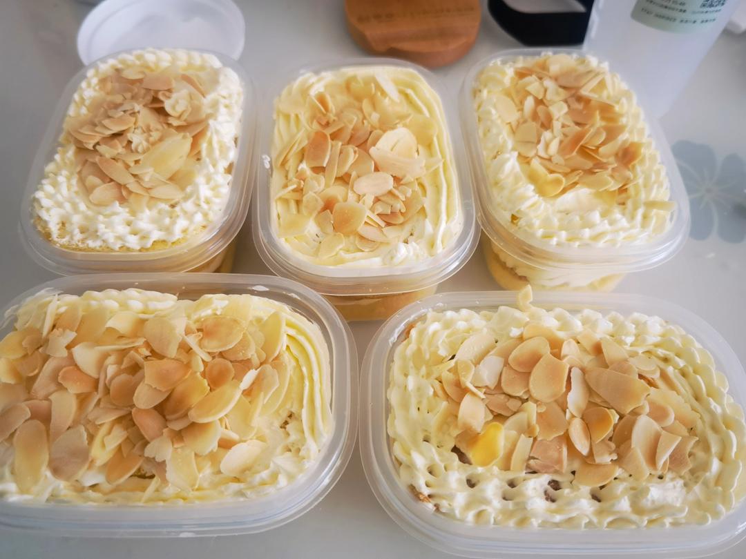 咸奶油杏仁盒子蛋糕