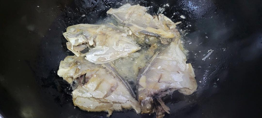 香煎鲳鱼
