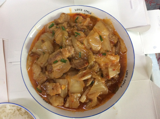 辣白菜炒五花肉