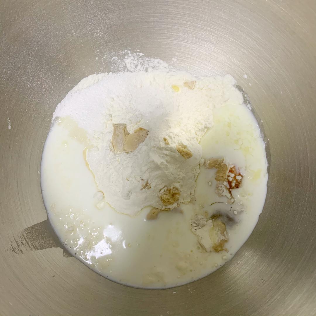 纯奶手撕吐司的做法 步骤1