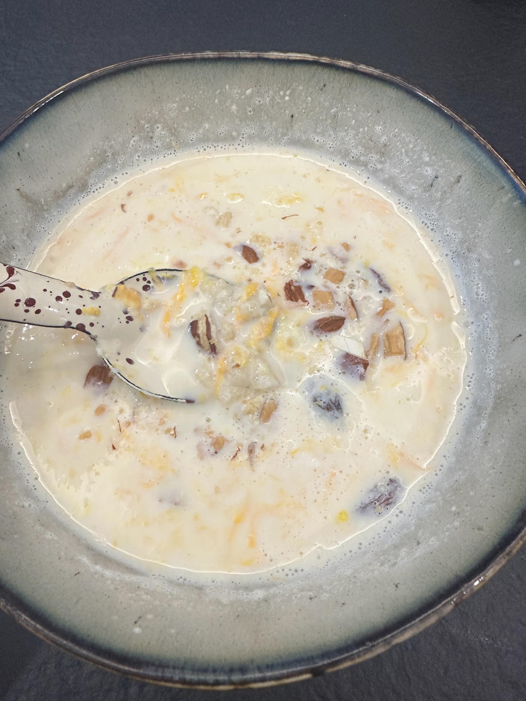 无需小苏打也不会结块的
牛奶鸡蛋醪糟（也可做成牛奶麦片醪糟）