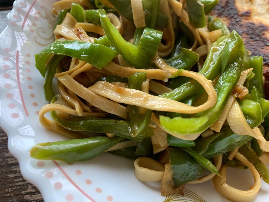 尖椒豆腐皮