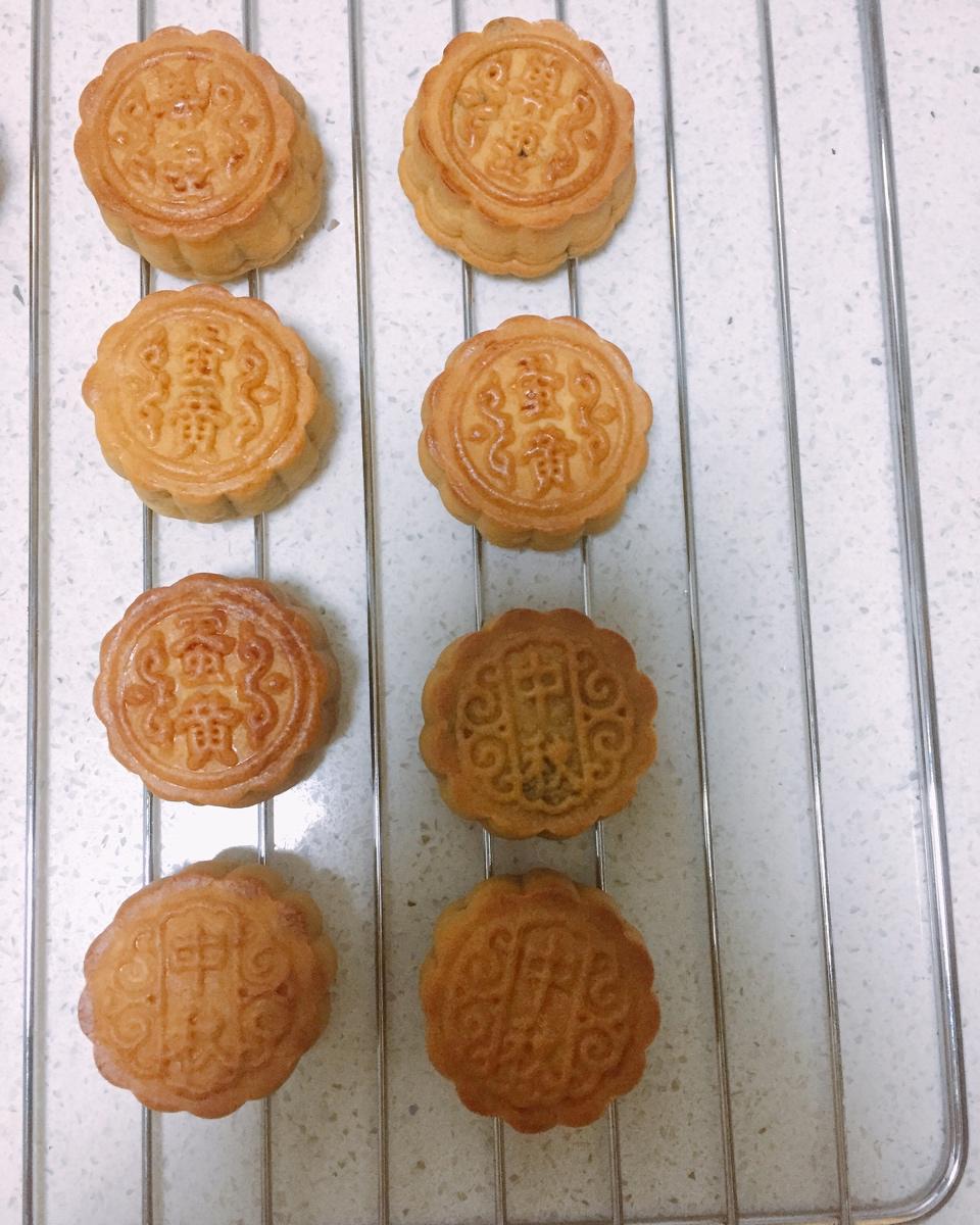 广式蛋黄莲蓉月饼🥮含50g~125g饼皮馅料比例🥮