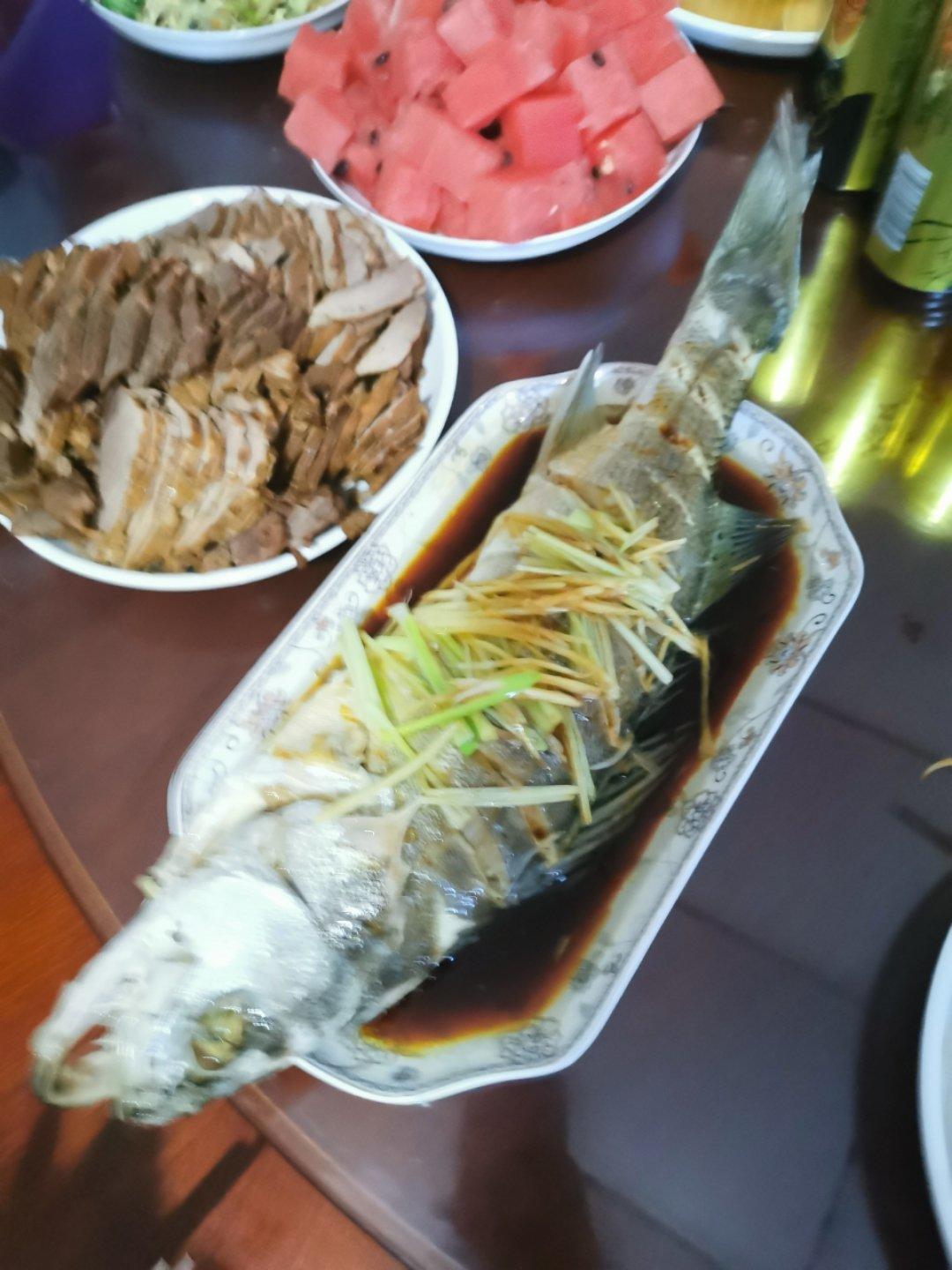 清蒸鲈鱼