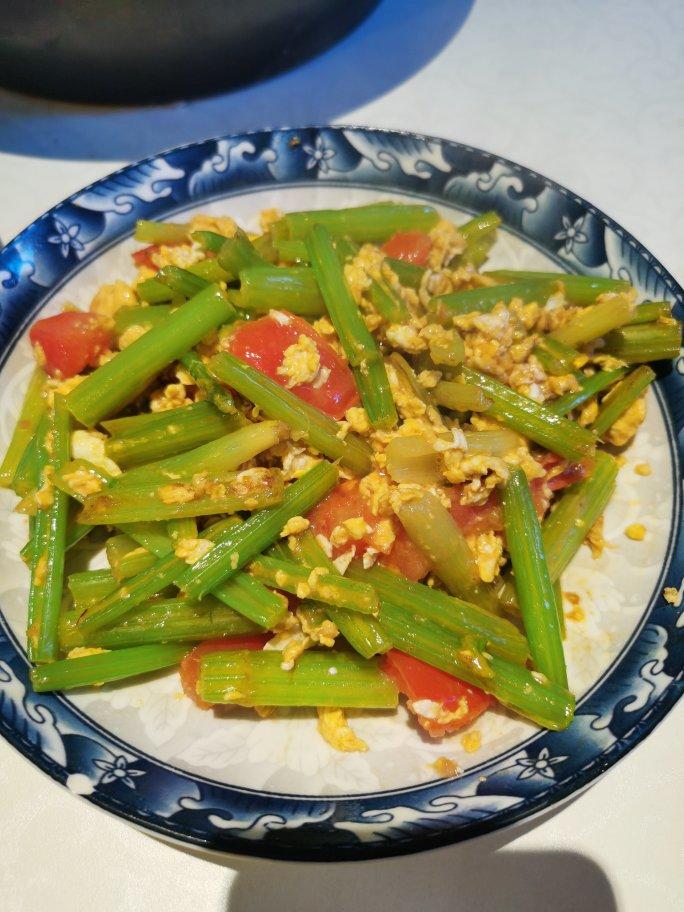 芹菜炒鸡蛋