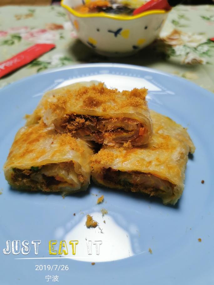 创意肉松鸡蛋手抓饼的做法