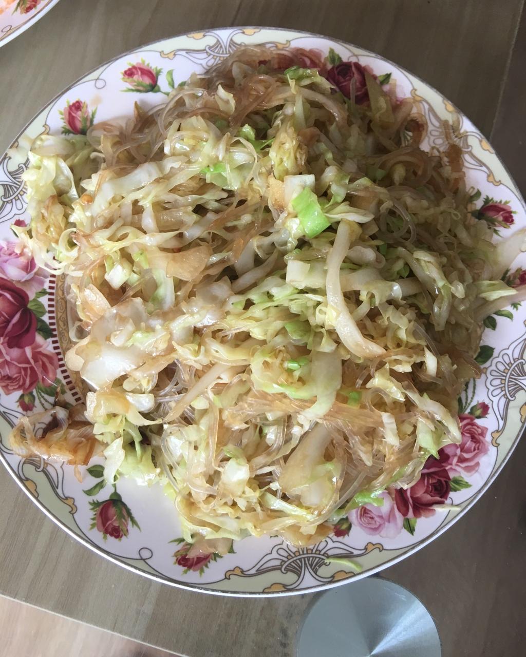 卷心菜炒粉丝 Glass noodles with Cabbage