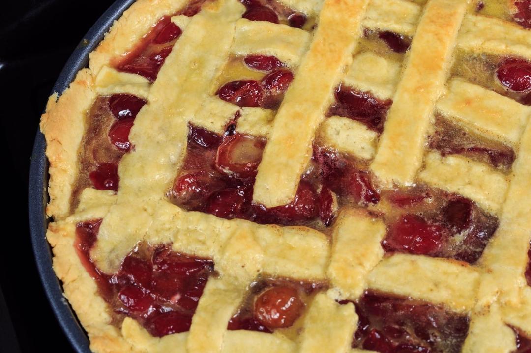 香甜樱桃派