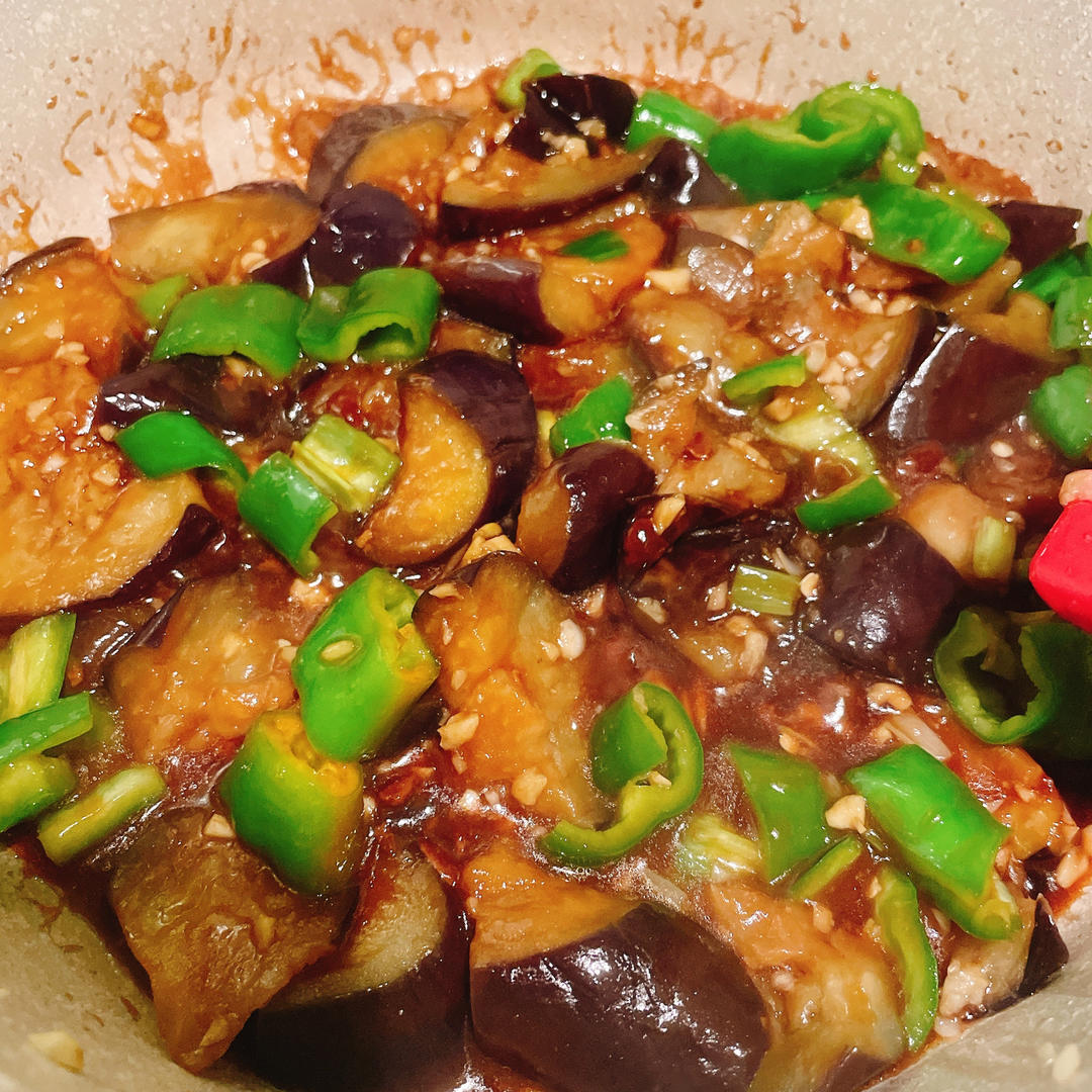 红烧茄子（佐西红柿尖椒）