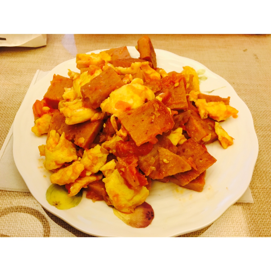 西红柿鸡蛋炒午餐肉