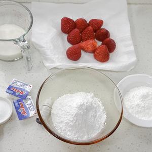 免烤箱🍑草莓大福糯米糍软糯香甜一次成功的做法 步骤1