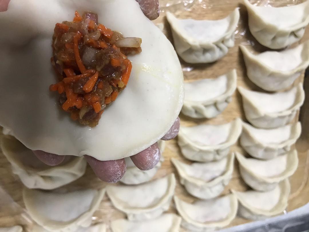 牛肉洋葱胡萝卜馅儿饺子