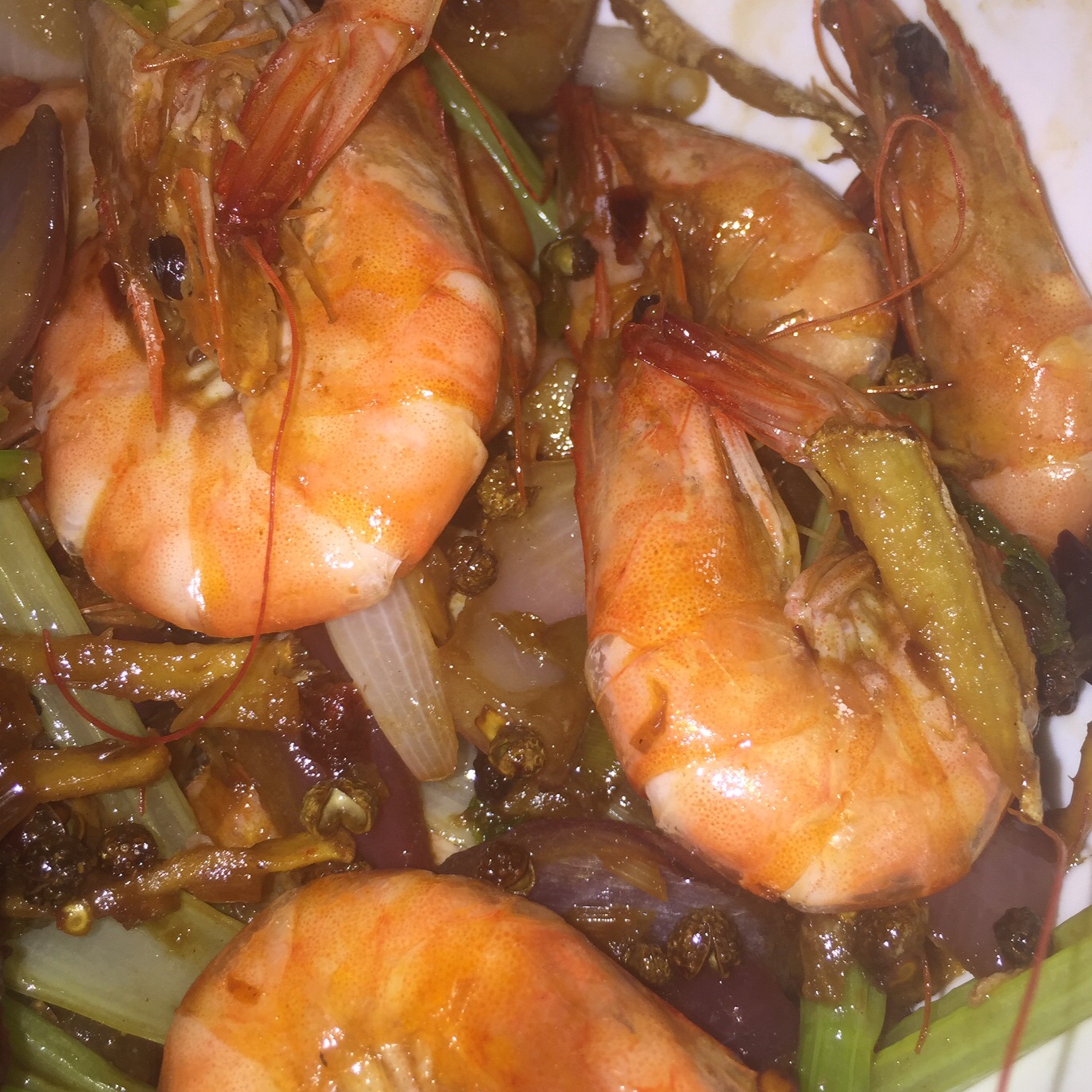 能瞬间引爆味蕾的【香辣干锅虾】