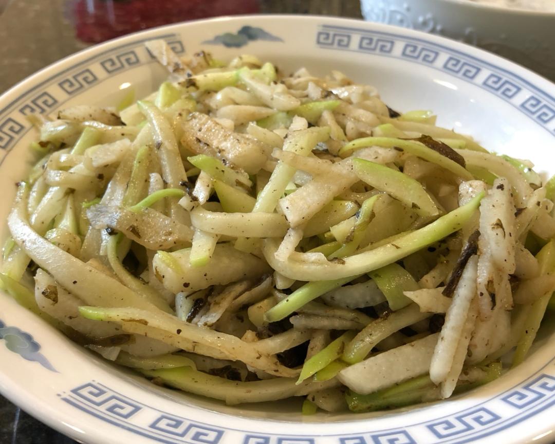 山药佛手瓜清炒橄榄菜（健康餐）的做法