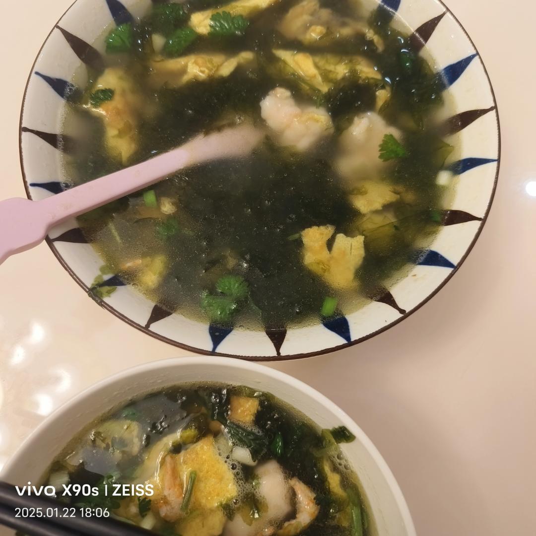 减脂一定要吃的紫菜虾滑蛋汤🥣适合冬天的快手低脂汤