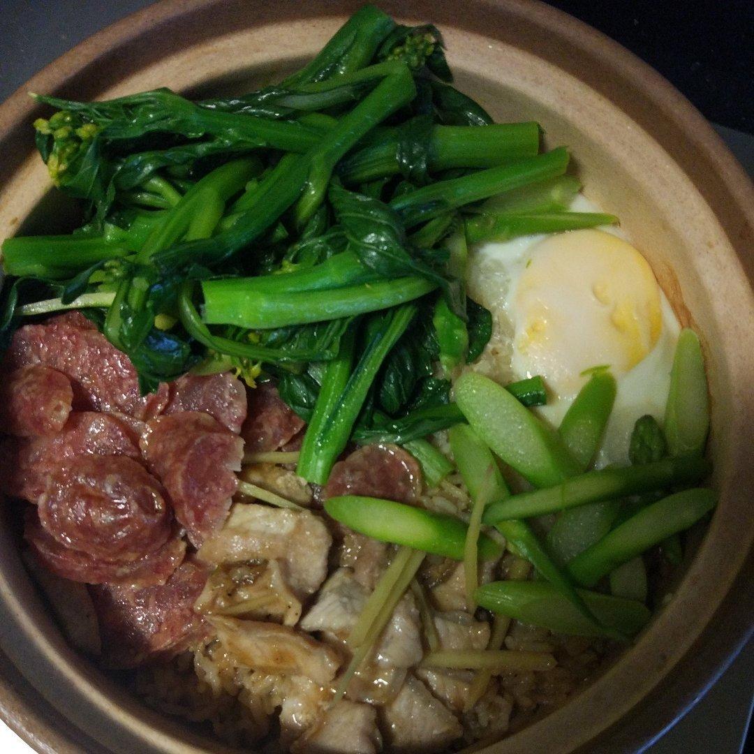 香肠煲仔饭