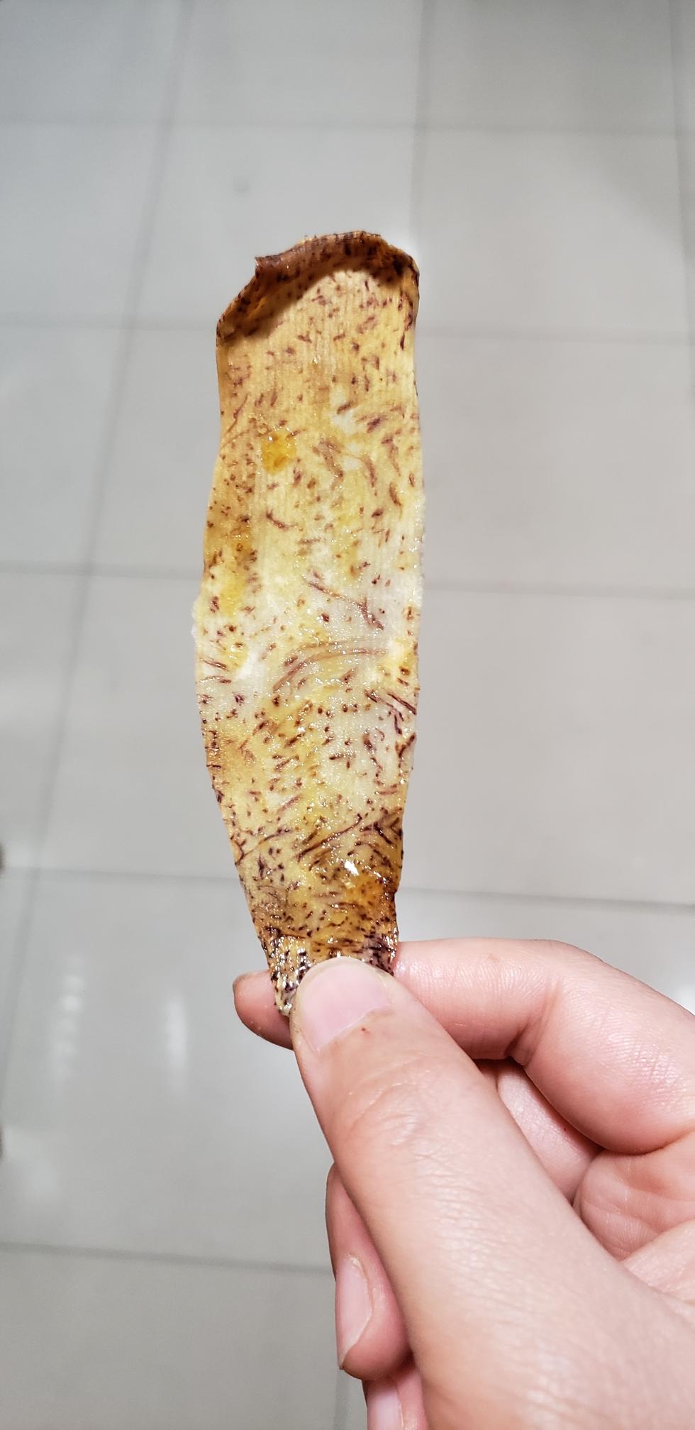 复刻东南亚小吃 槟榔芋头片
嘎嘣脆，麦芽和芋头的香味。的做法