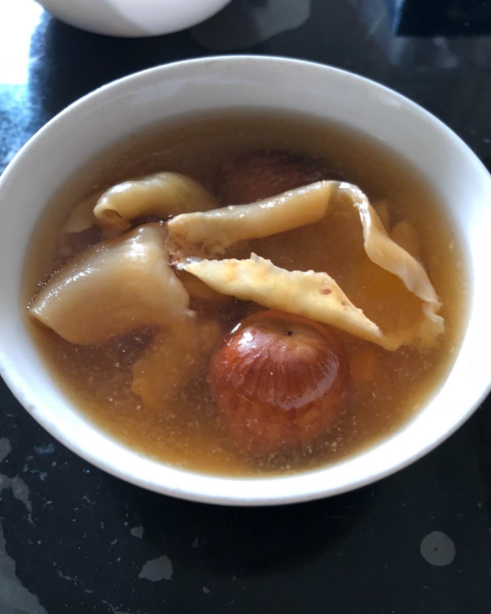 丹丹825-1做的花胶瑶柱炖瘦肉