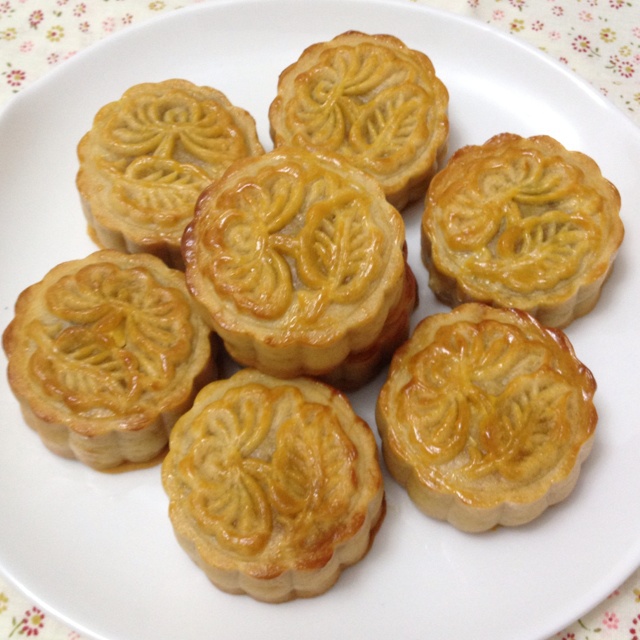 广式月饼——蛋黄莲蓉月饼