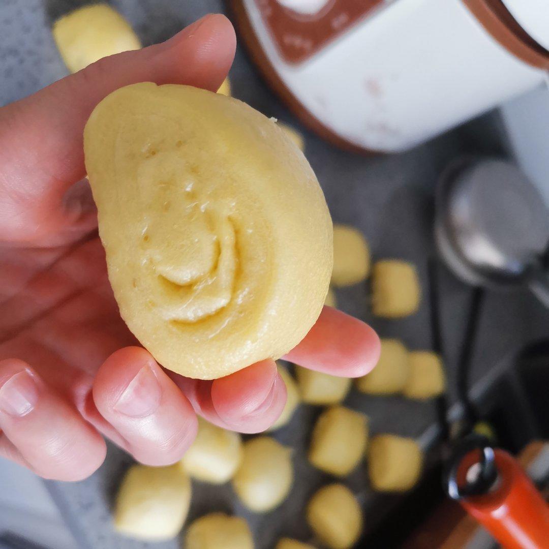 新手也可以--详解如何做出人见人爱、金黄的南瓜馒头