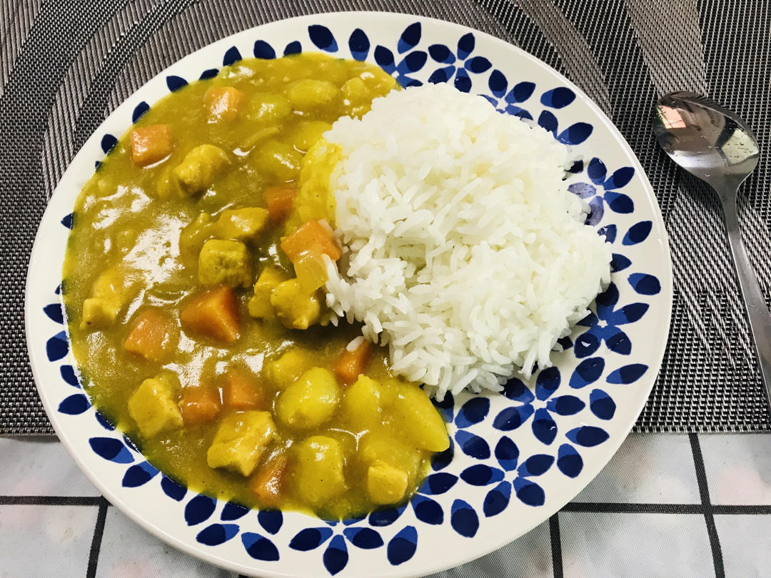 零失败日式咖喱鸡肉饭！！最正宗日本家庭做法！简单又好吃！