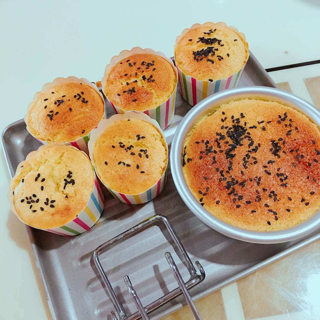 老式蜂蜜鸡蛋糕
