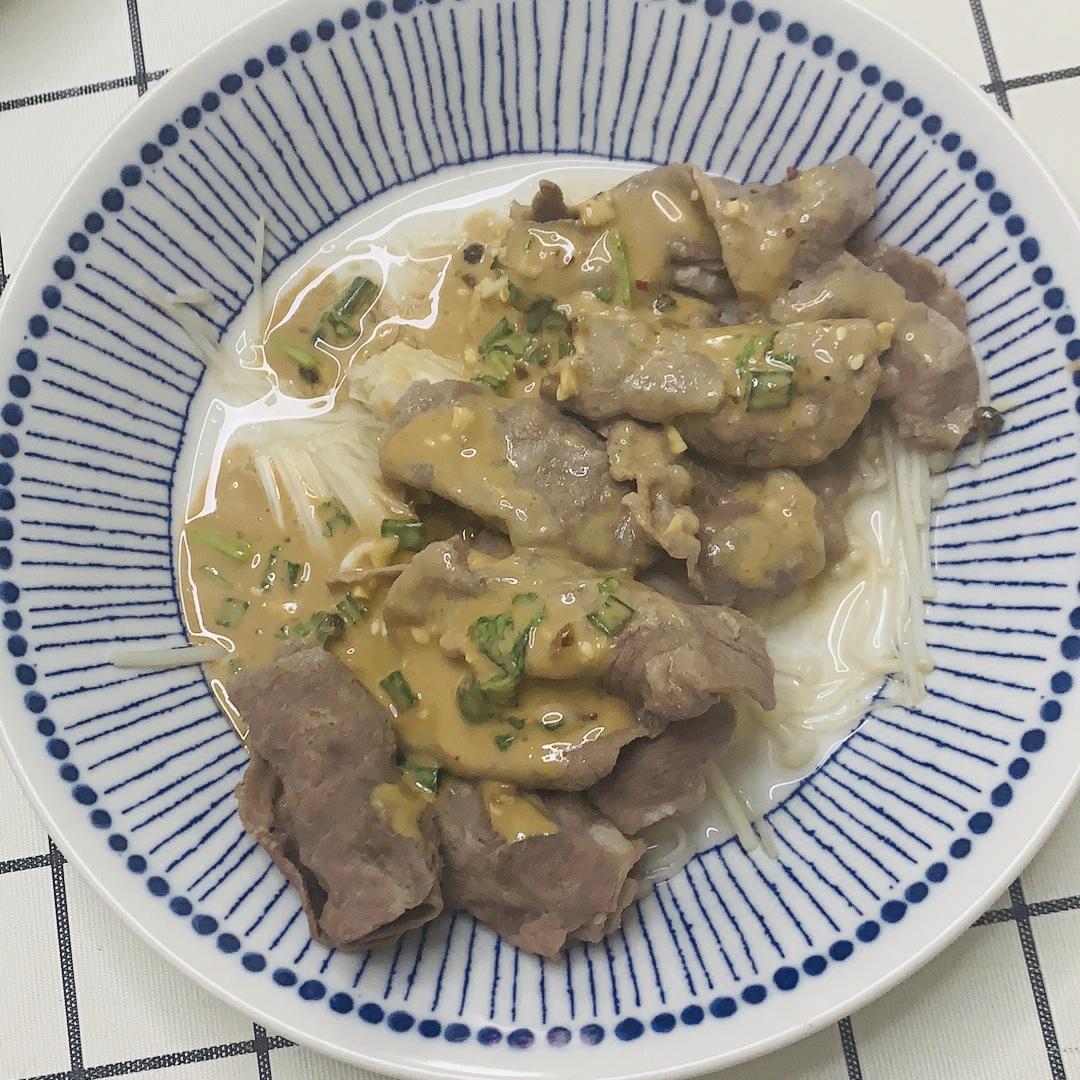 日食记ー麻酱金针菇肥牛