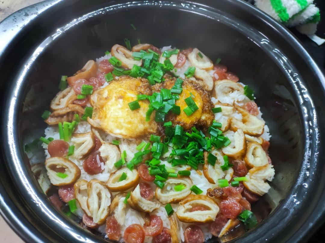 腊味煲仔饭，20分钟饭菜同出