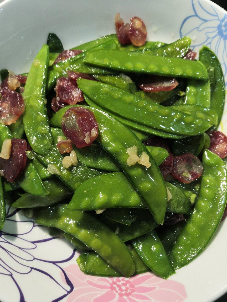 腊肠炒荷兰豆