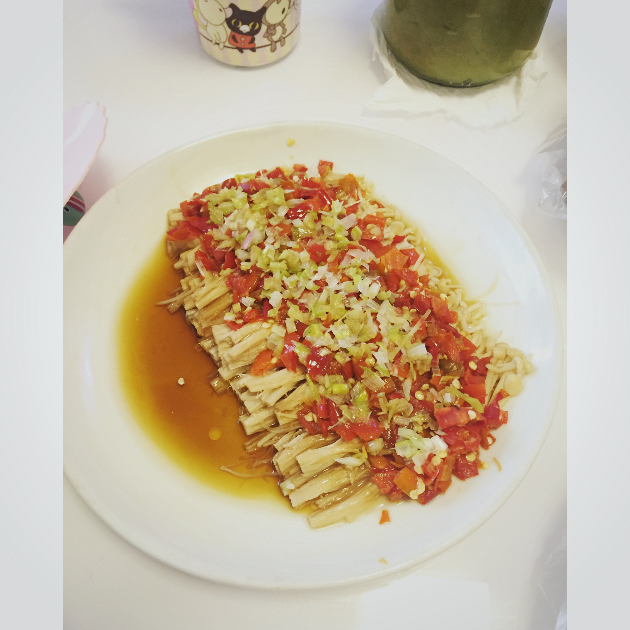 剁椒金针菇