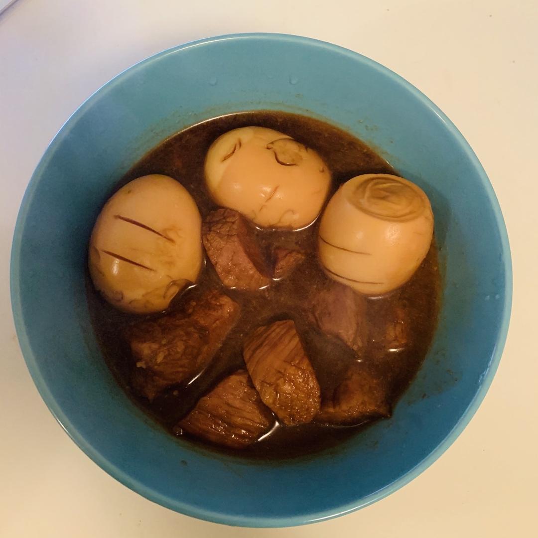 香嫩不腻的红烧肉 附赠卤蛋和炖白菜