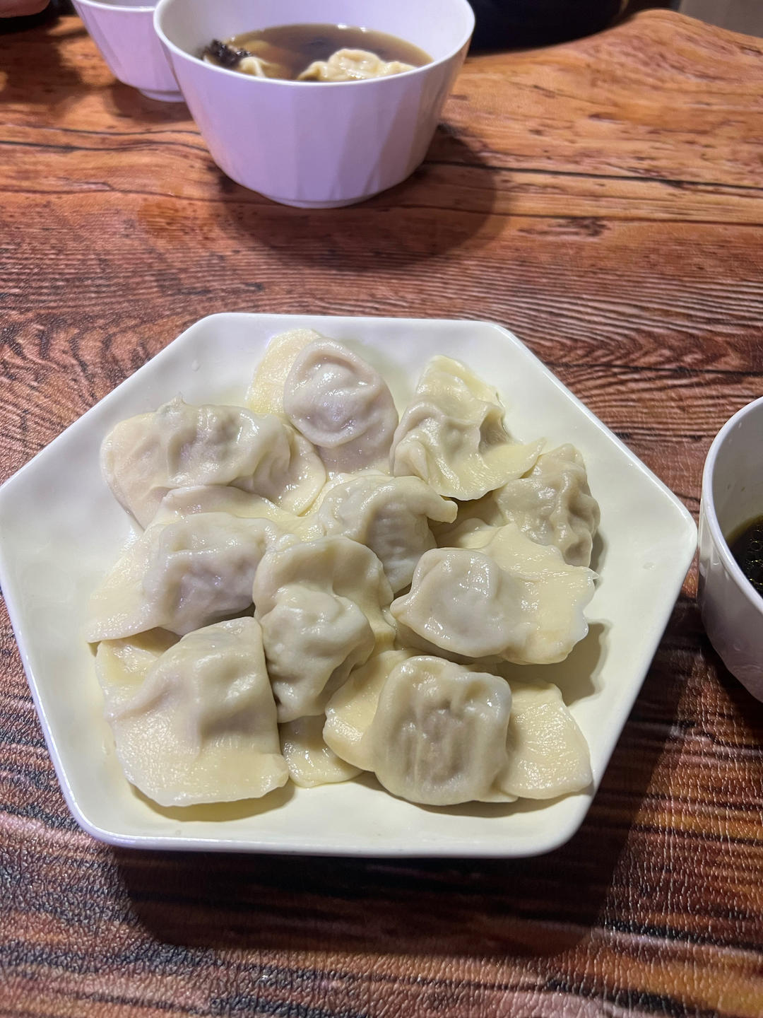 多汁猪肉饺子（面皮肉菜精确）