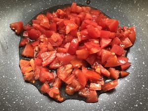 （减脂餐）几乎零脂肪的蕃茄巴沙鱼土豆粉的做法 步骤3