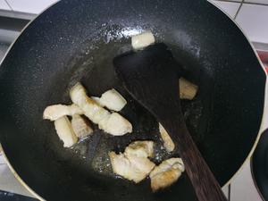 土豆红烧肉的做法 步骤3