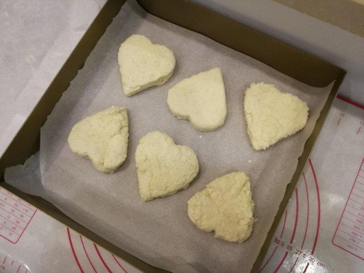 【视频】3分钟 奶油司康Scone(可能是世界上最快手的司康) 消耗淡奶油～
