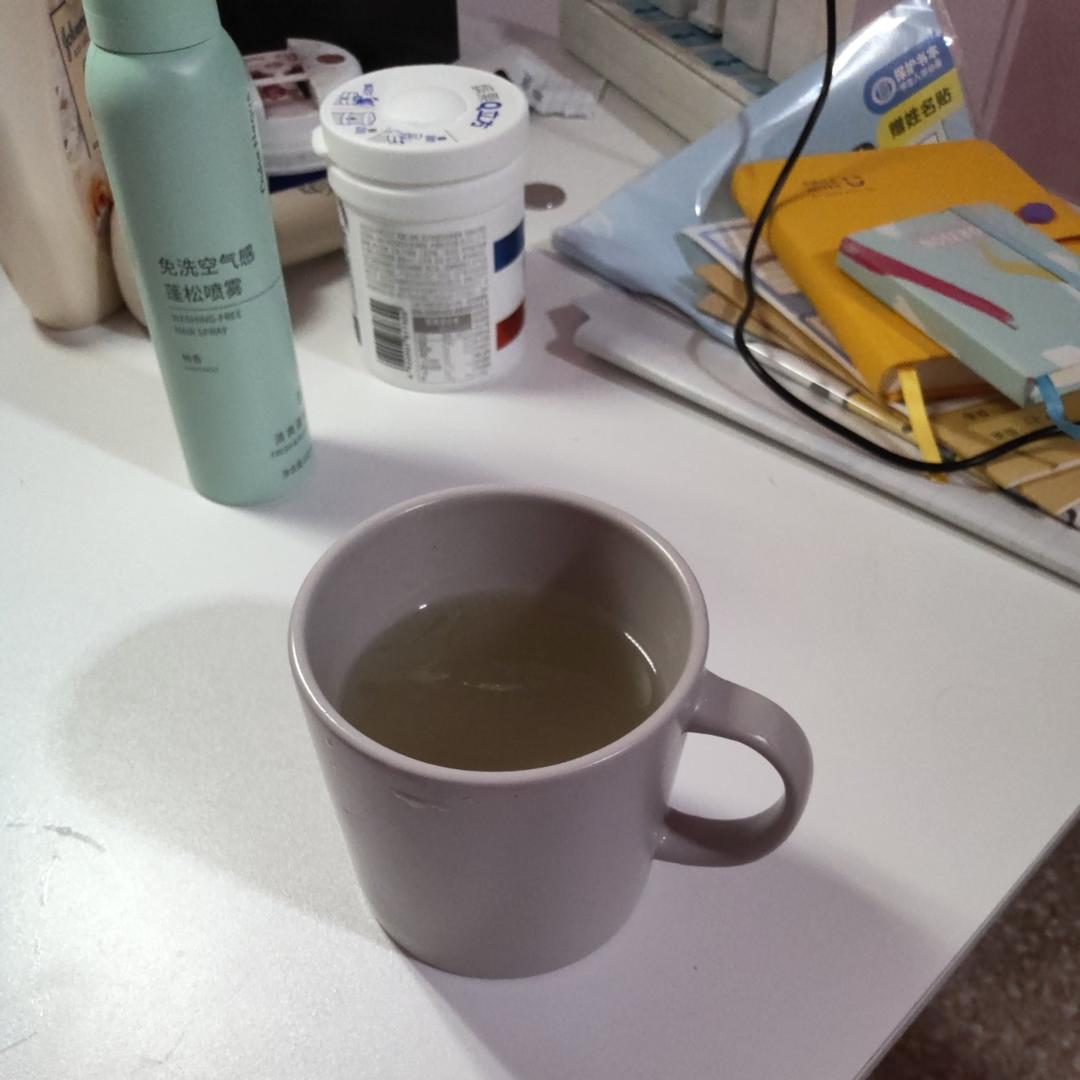 蜜雪冰城柠檬水。