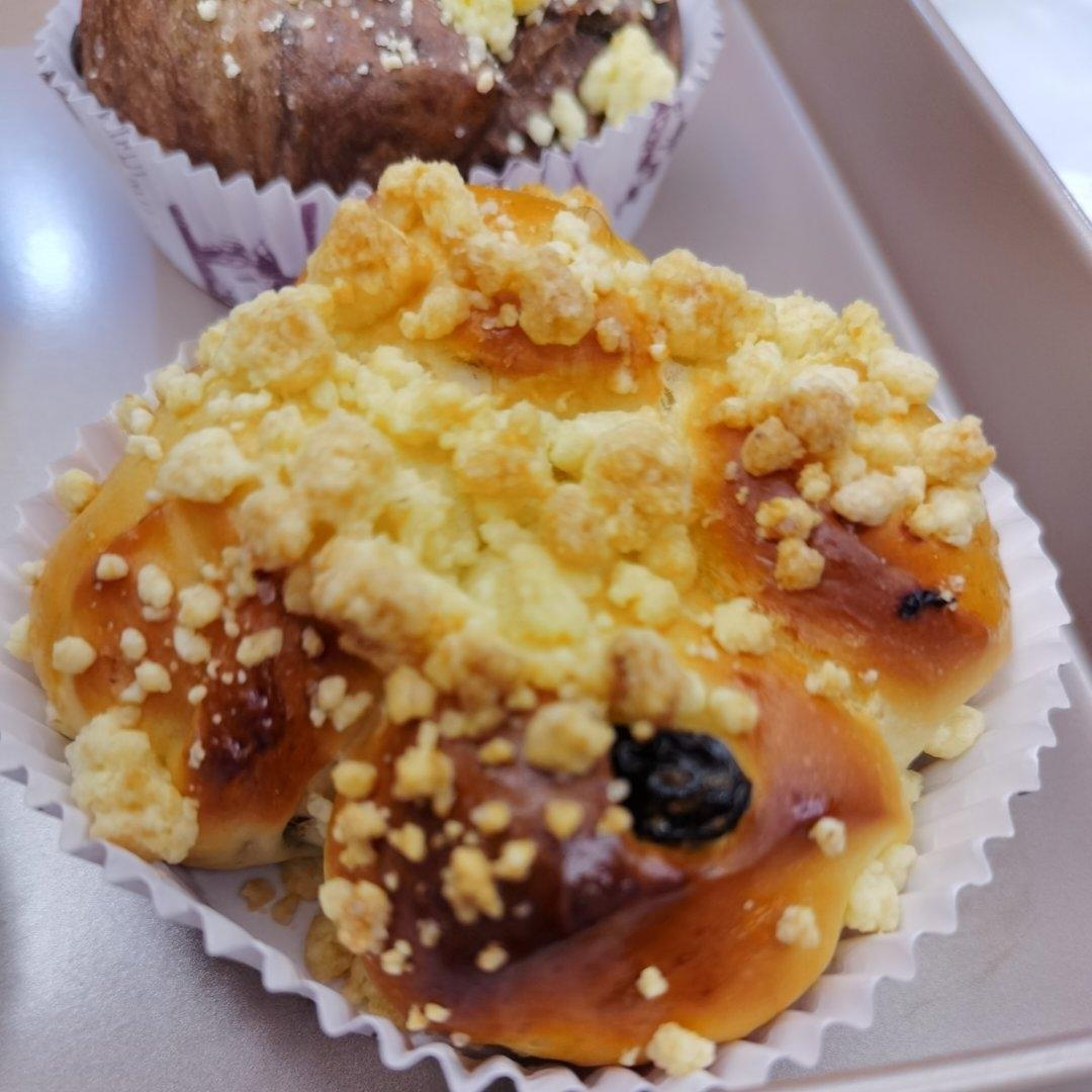 葡萄干奶酥餐包