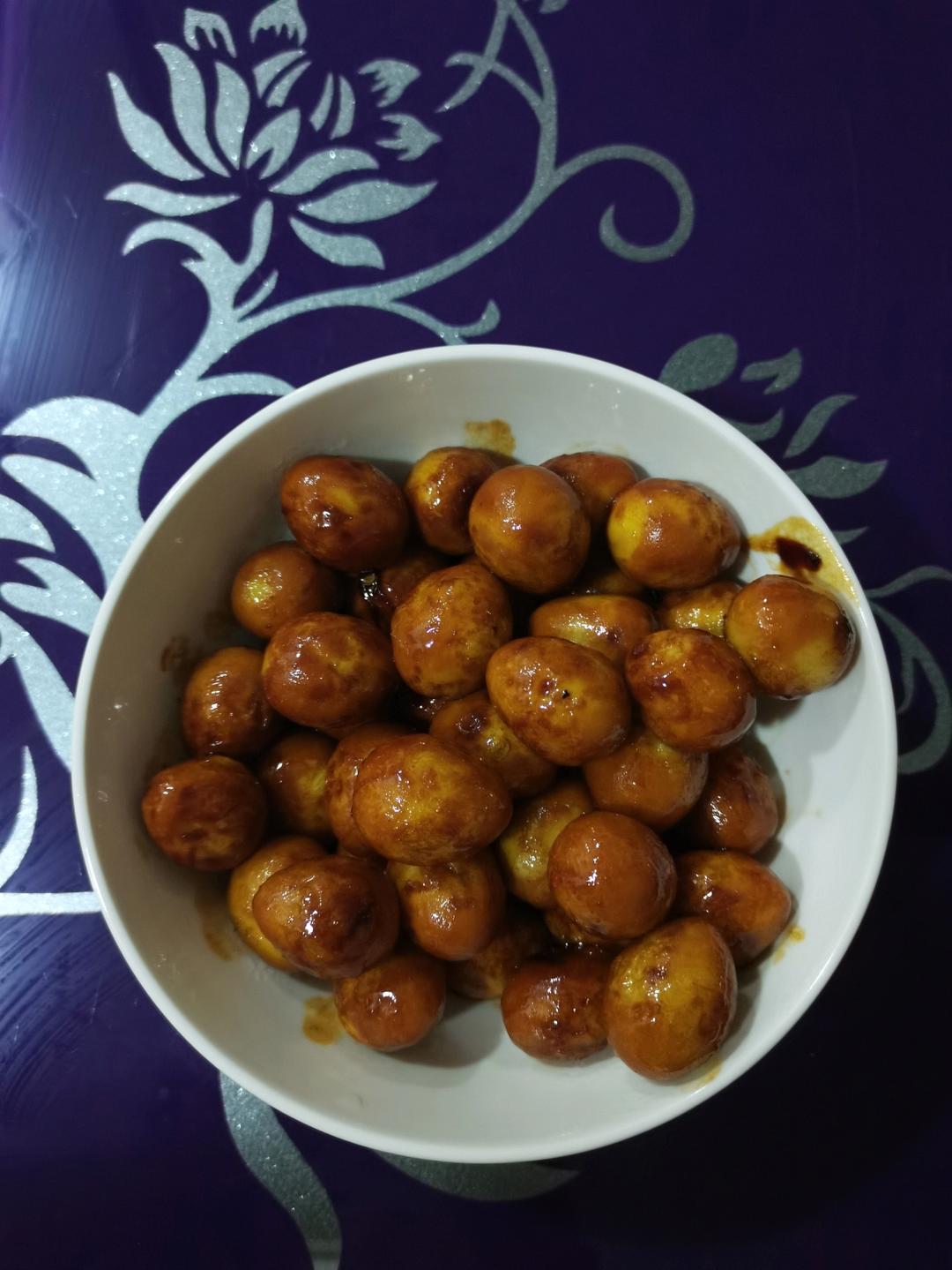 不加一滴水！巨好吃的香辣啤酒卤鹌鹑蛋，一口一个太过瘾啦