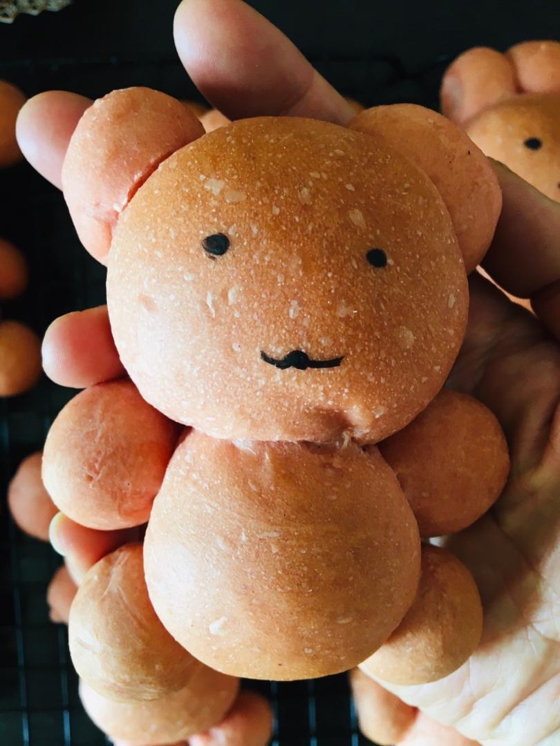 明月文馨812做的可爱小熊面包